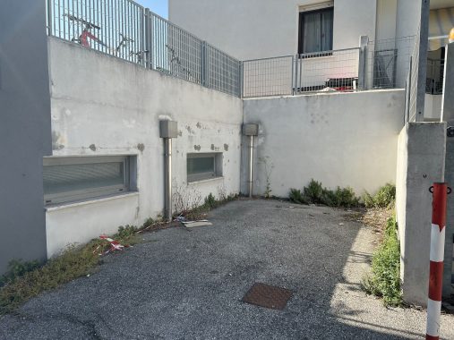 3425853-714-2